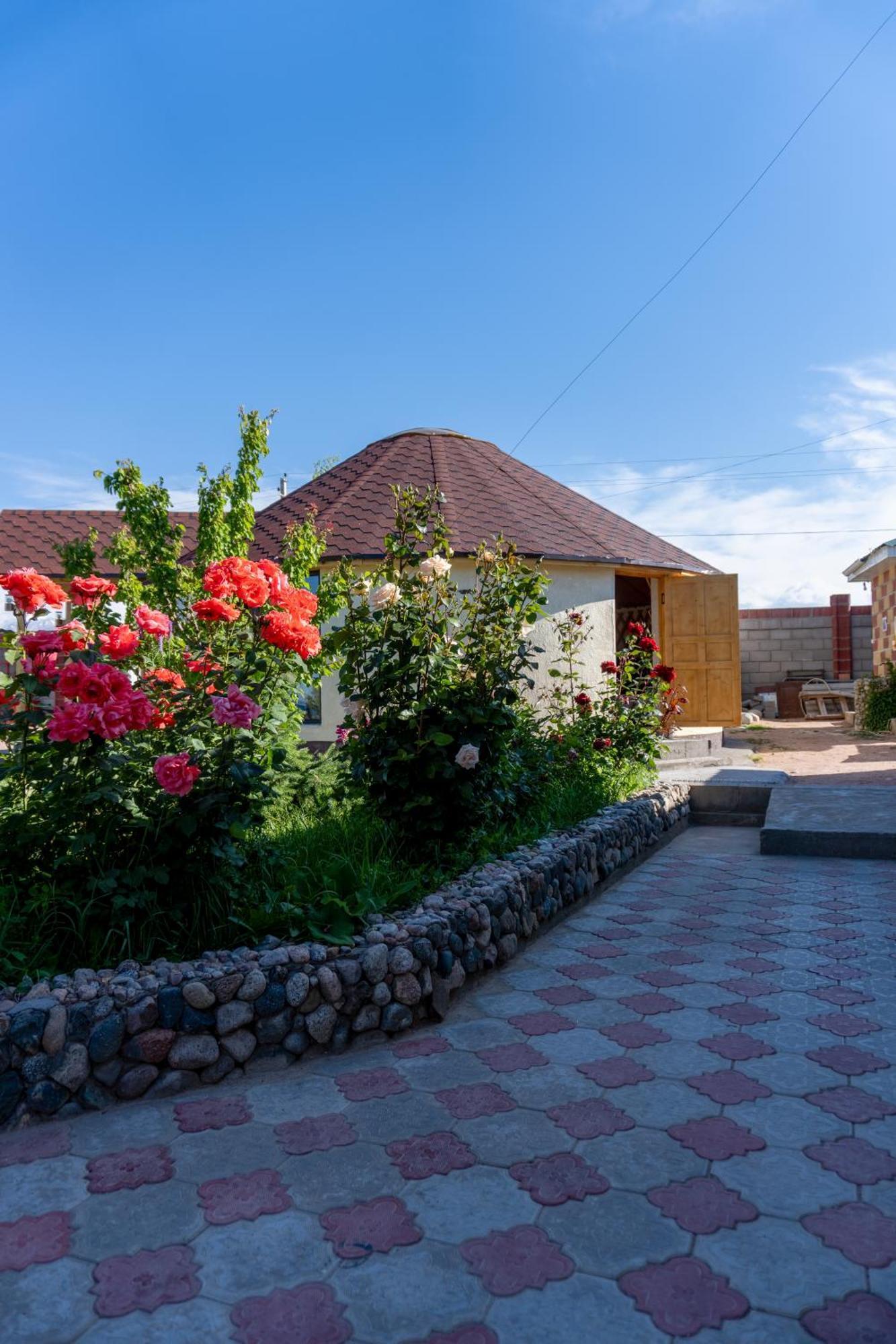 Svetlana Guest House Bokonbayevo Esterno foto