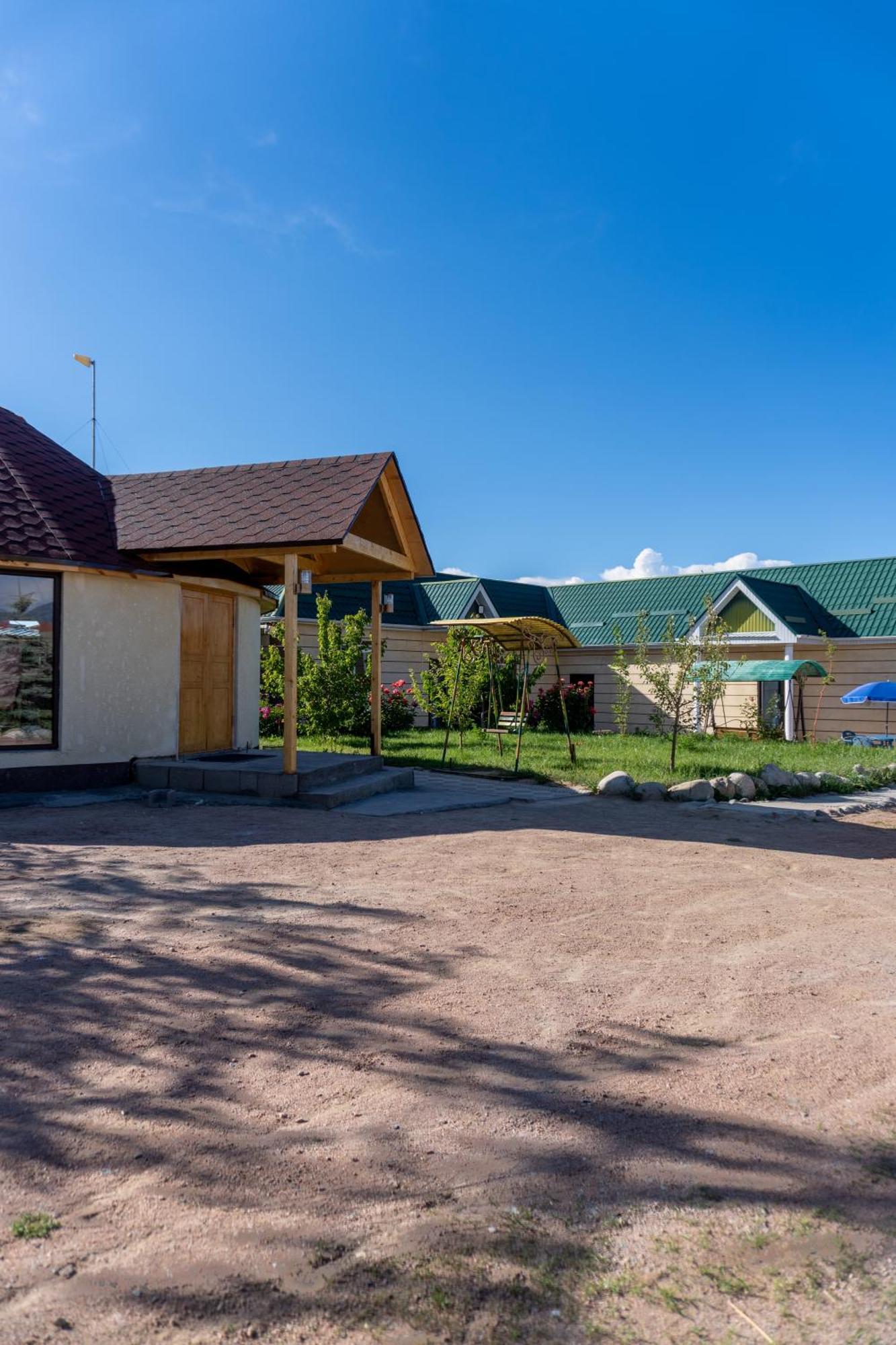 Svetlana Guest House Bokonbayevo Esterno foto