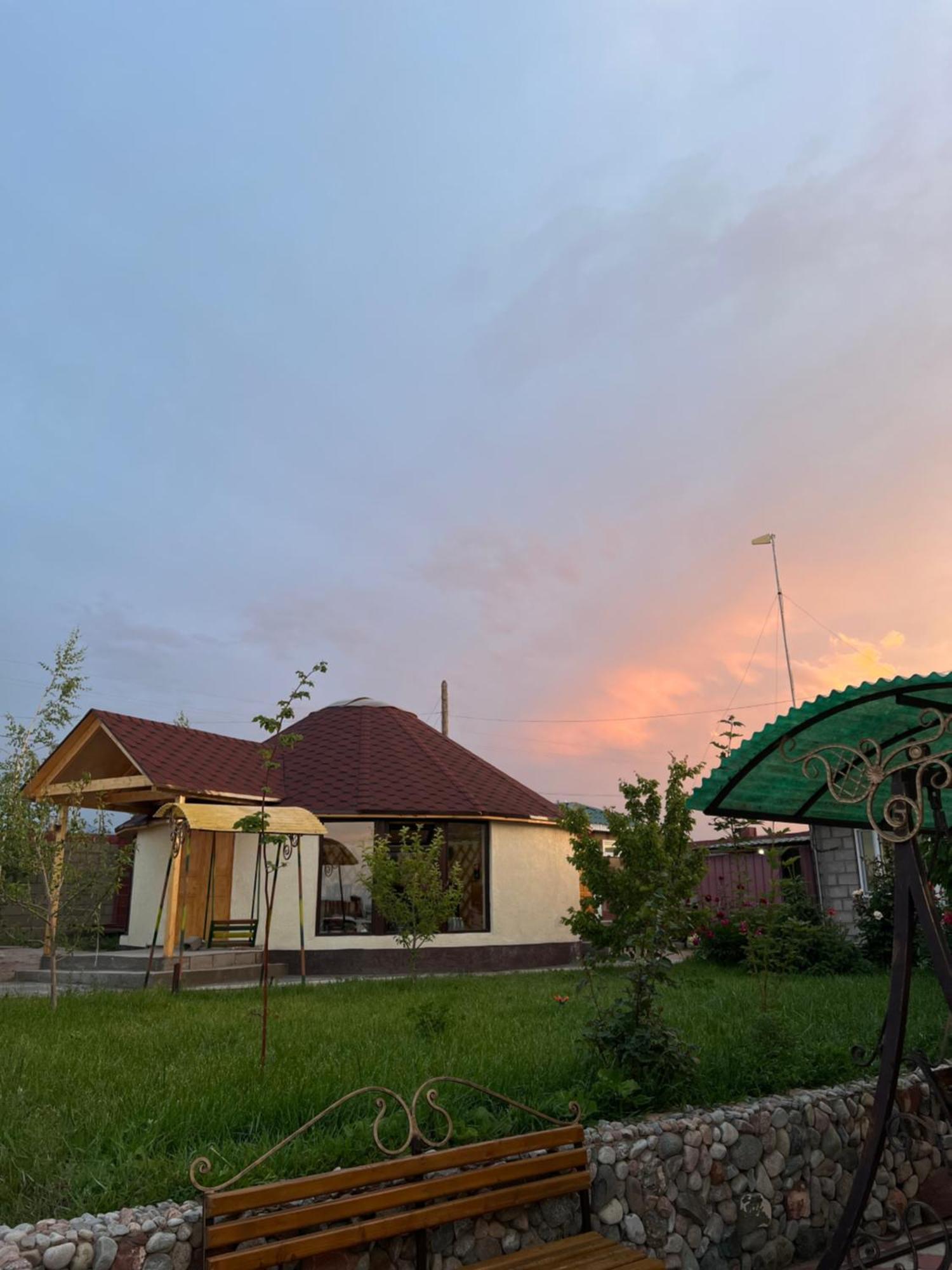 Svetlana Guest House Bokonbayevo Esterno foto